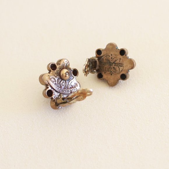 Stephen Dweck Carved Natural Quartz and Carnelian Earrings in Bronze - Picture 8 of 10